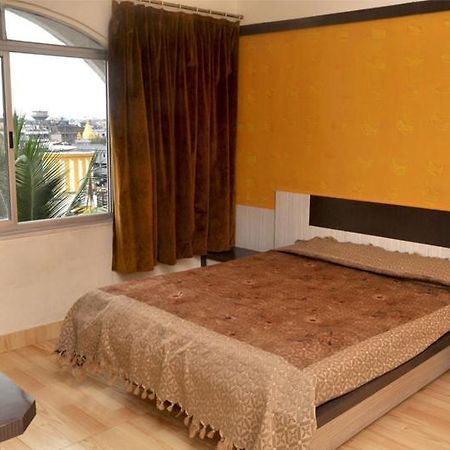 Sharan Hotel Shirdi Luaran gambar