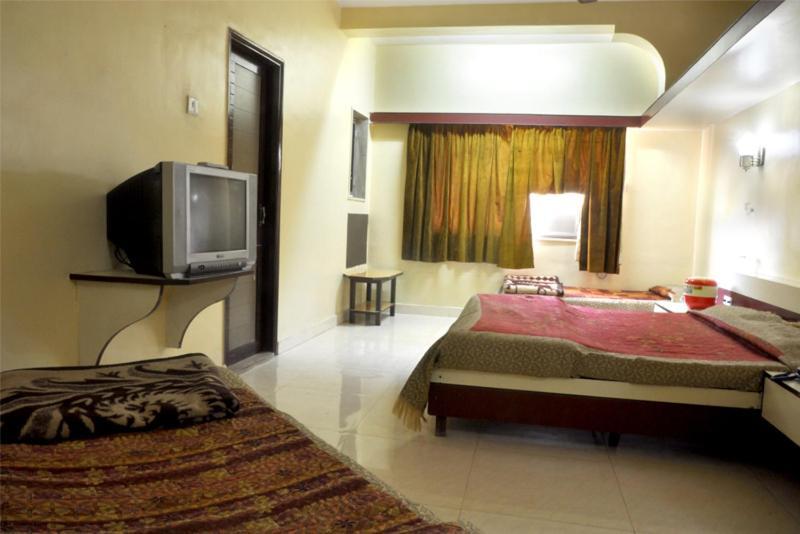 Sharan Hotel Shirdi Luaran gambar