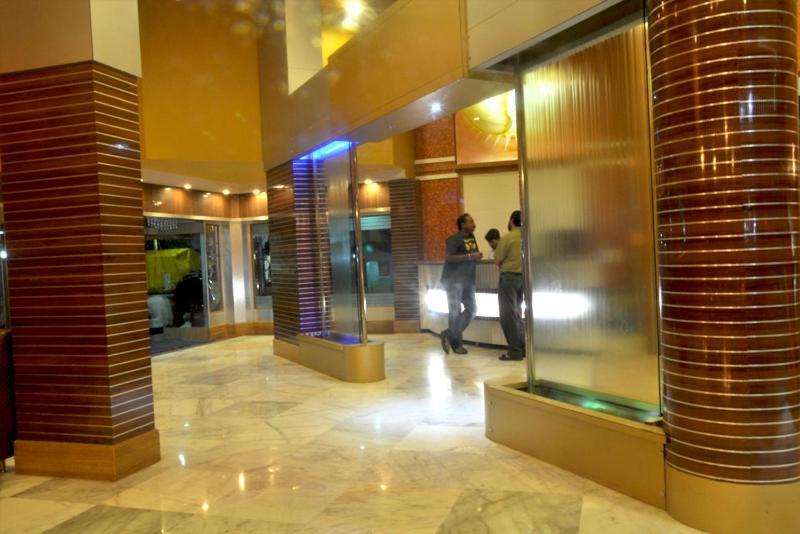 Sharan Hotel Shirdi Luaran gambar